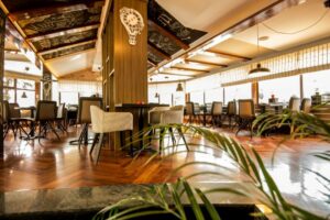 2 Up Lounge bar