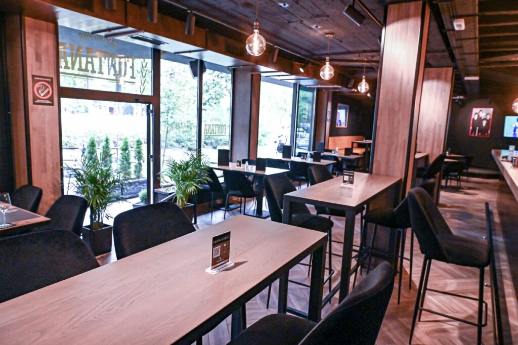 fontana pub