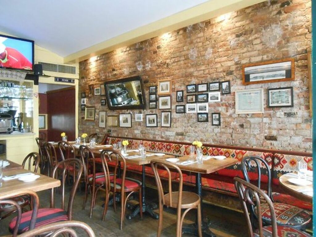 3 Srpska kafana