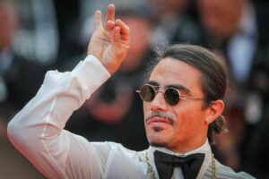 2 Salt Bae