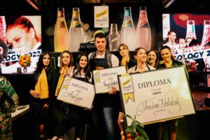 Schweppes Mixology takmičenje u pravljenju koktela sa karakterom