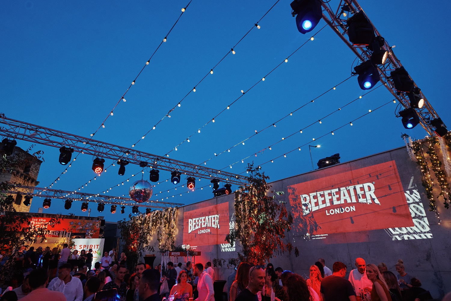 Beefeater proslavio početak leta: Spektakl kod Kule Nebojša