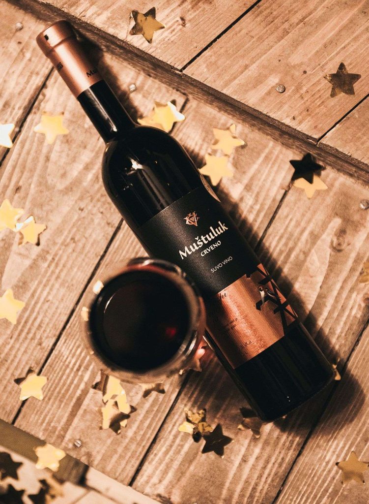 Mustuluk, Vinarija Coka