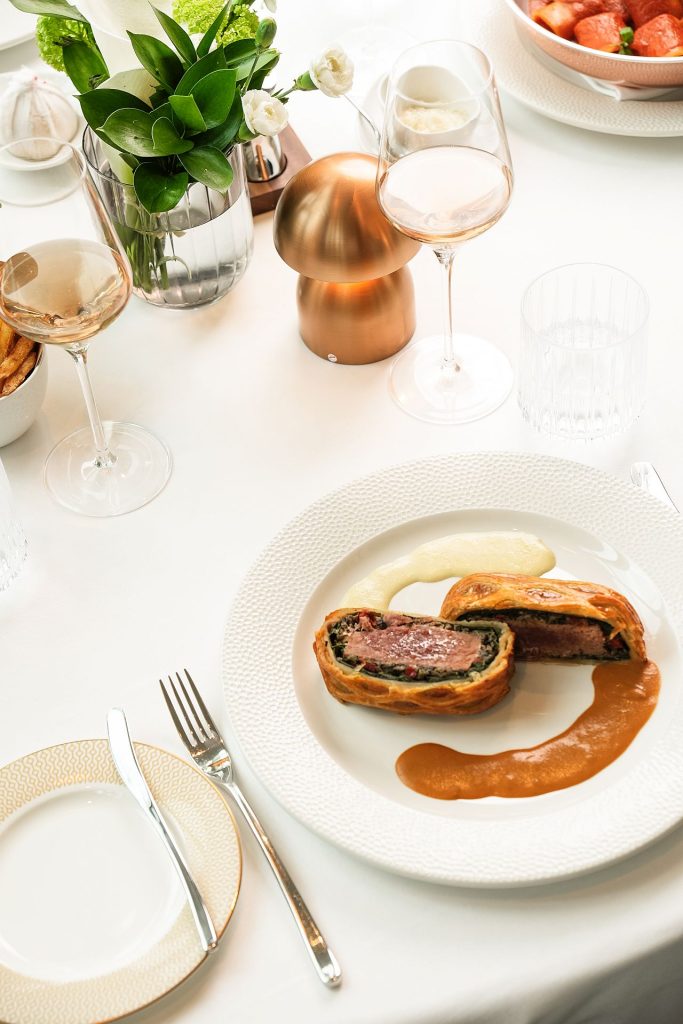 restoran savant, savant st regis, tuna Wellington