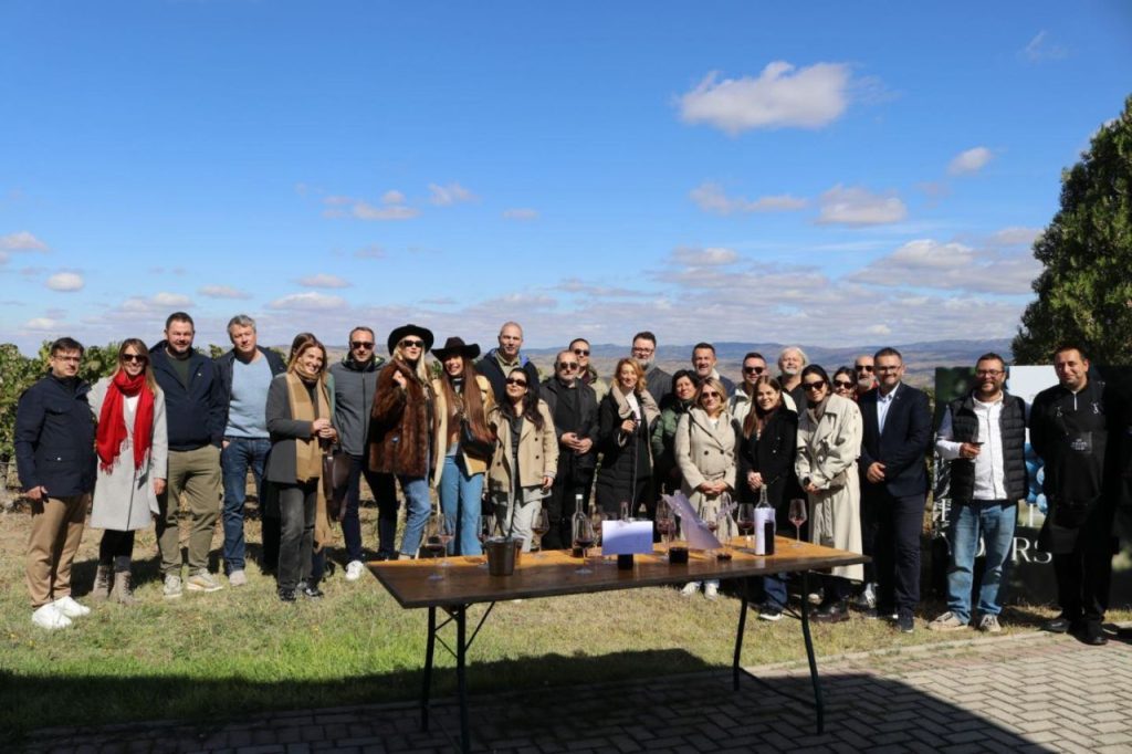 poseta novinara i saradnika vinariji Tikveš povodom obeležavanja 140 godina postojanja