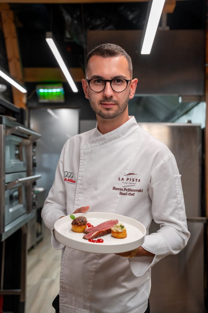 Stevan Pejdanovski - La Pista, Hotel Gorski