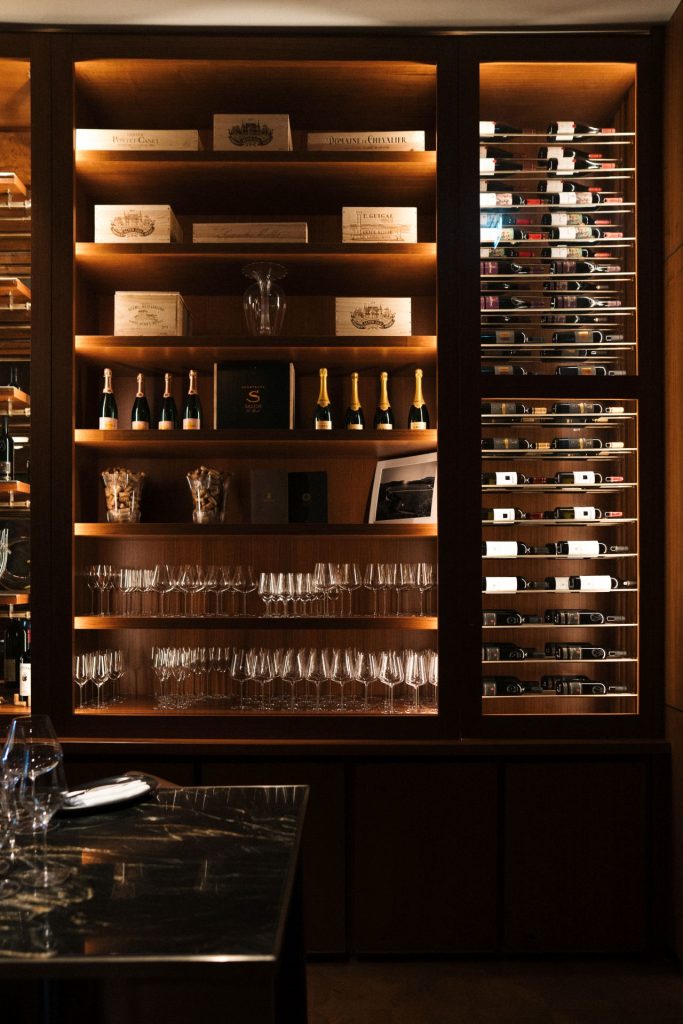 vina i sommelier st. regis belgrade