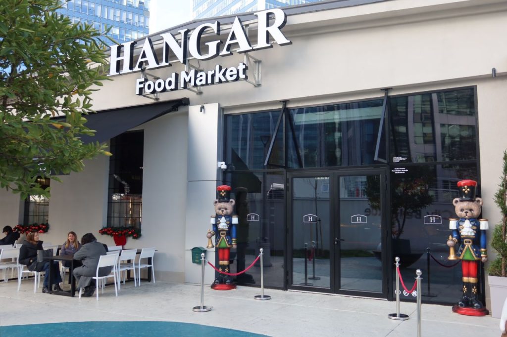 hangar food market