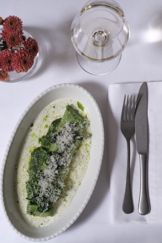 Zeleni omlet sa začinskim biljem, rikotom i spanaćem, fresca restoran